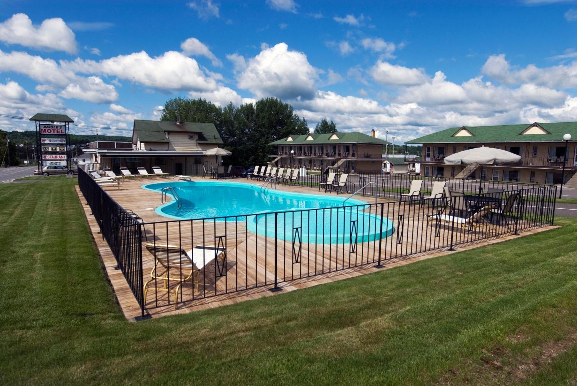 Daigle'S Motel Saint Leonard Екстериор снимка
