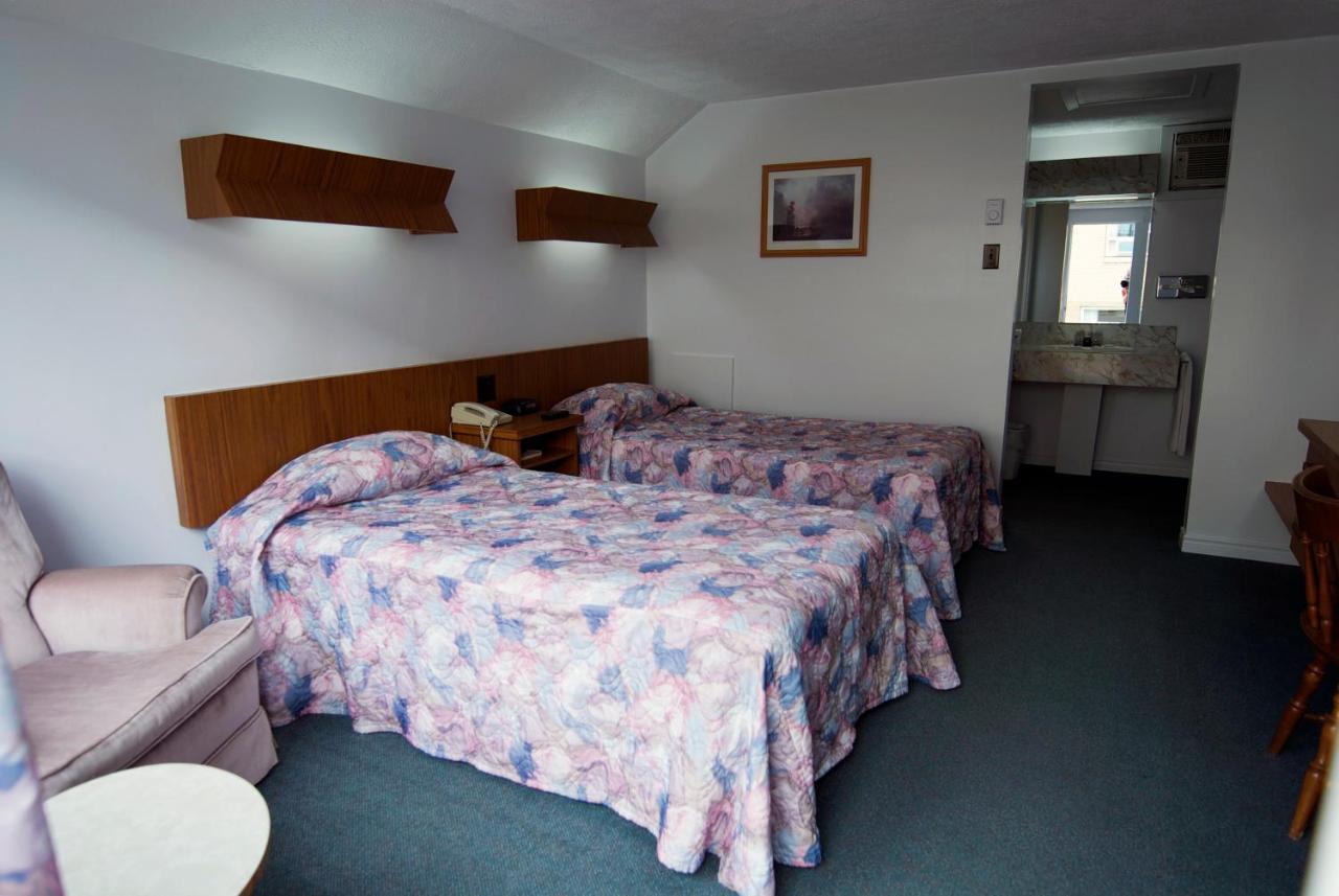 Daigle'S Motel Saint Leonard Екстериор снимка